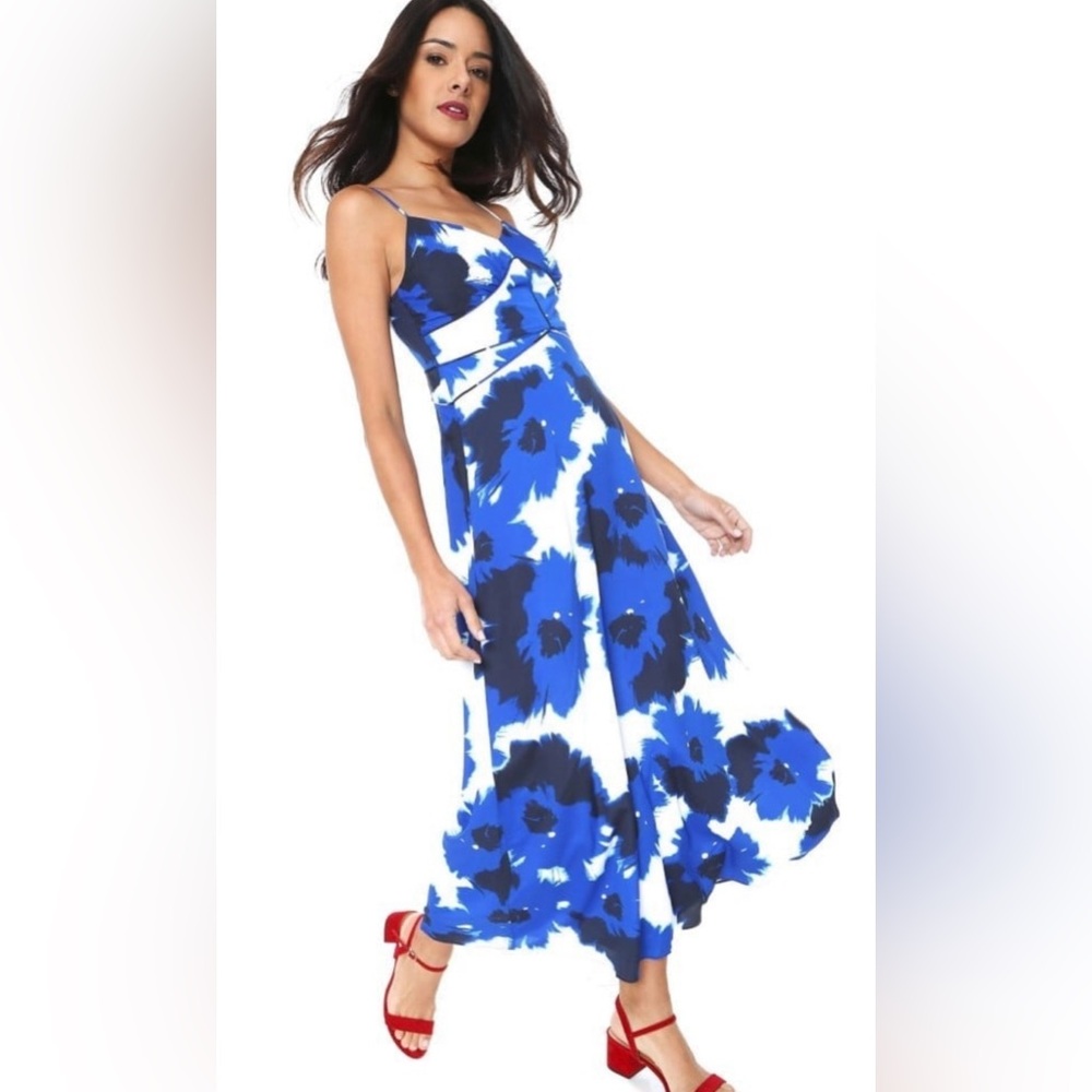👗 Banana Republic Maxi Dress